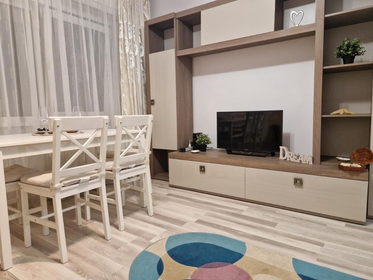 City Center Apartment Boekarest Buitenkant foto